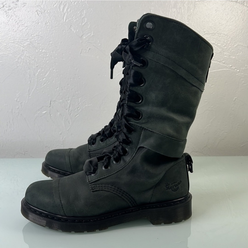 Dr. Martens Fold Over plaid lined Green leather lace up tall Moto boot SZ 9 NWOT